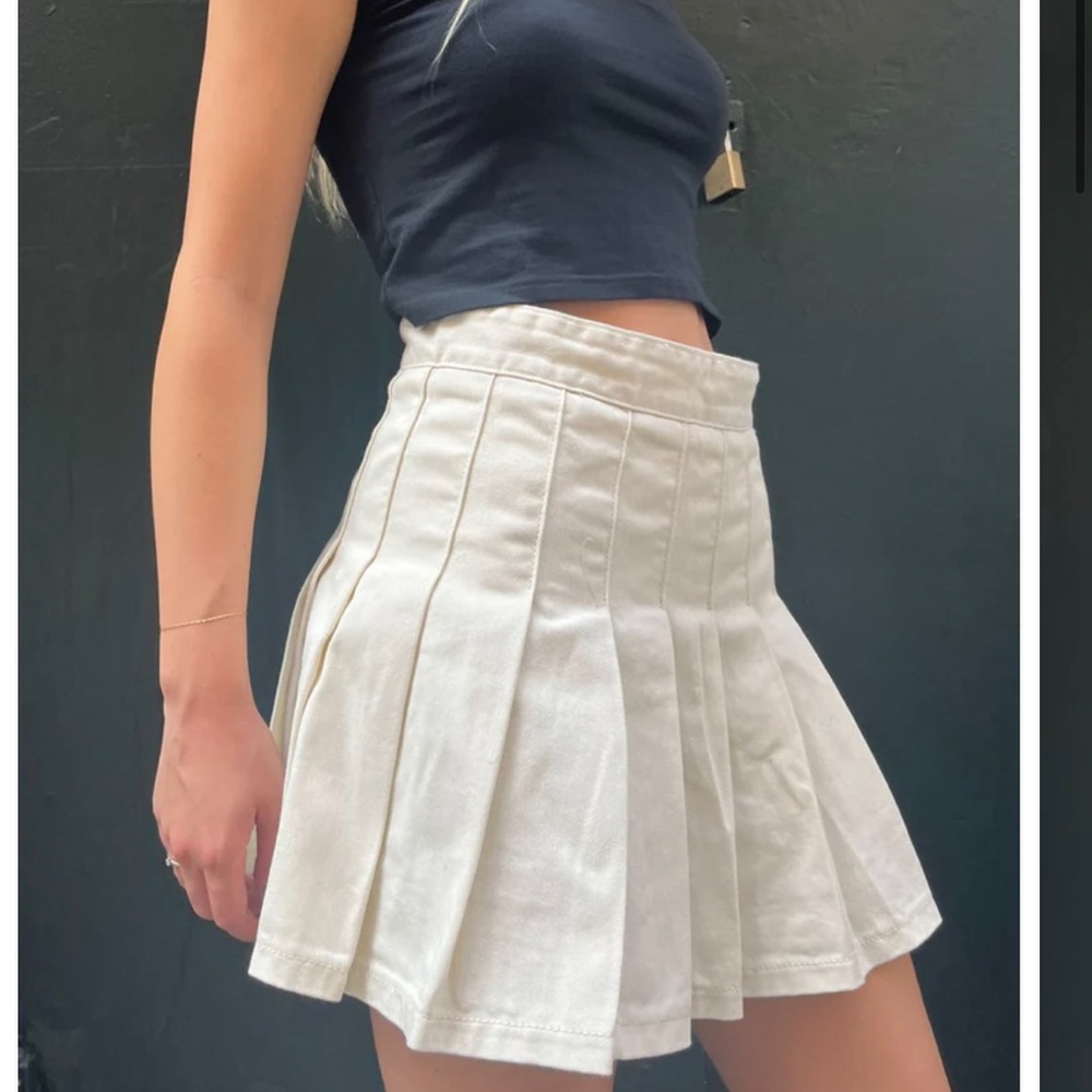 Brandy Melville Dana Skirt size Small ivory NWT sold out online